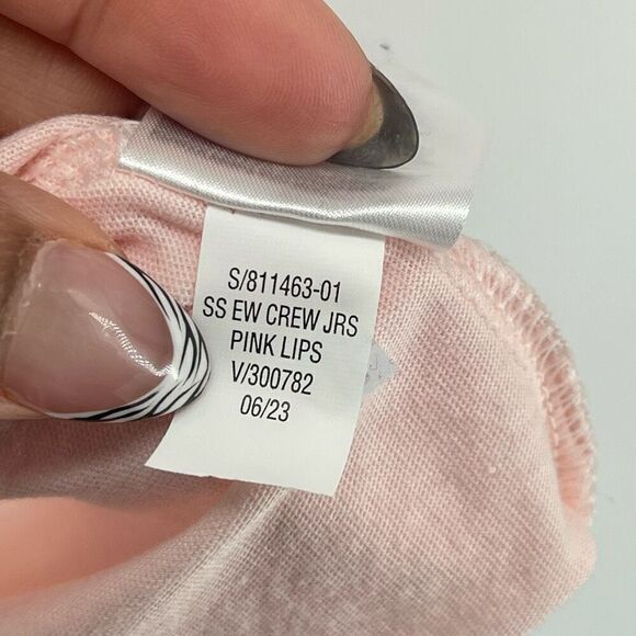 Old Navy Women’s Everywear Crewneck Short Sleeve Cotton Pink Lips Graphic Tee XL - Picture 7 of 9